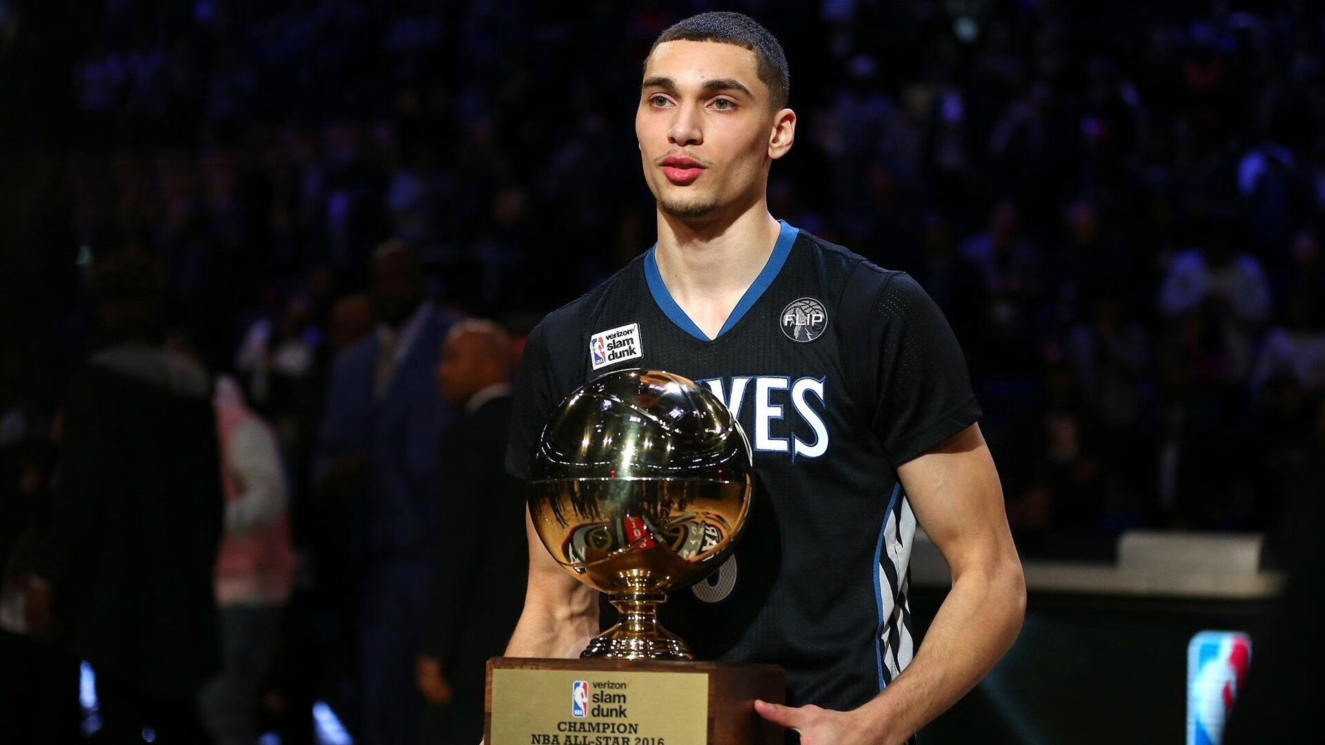 中国篮球主题展览巡回举办展示发展历程与重要瞬间，篮球文化展厅